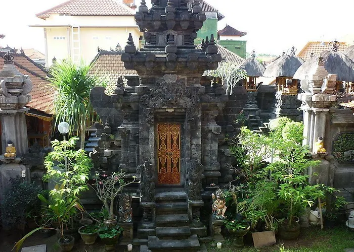 Bemo Corner 2* Kuta (Bali)